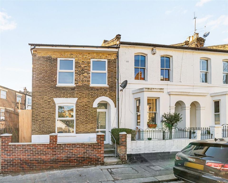 Property photo 2 of 19