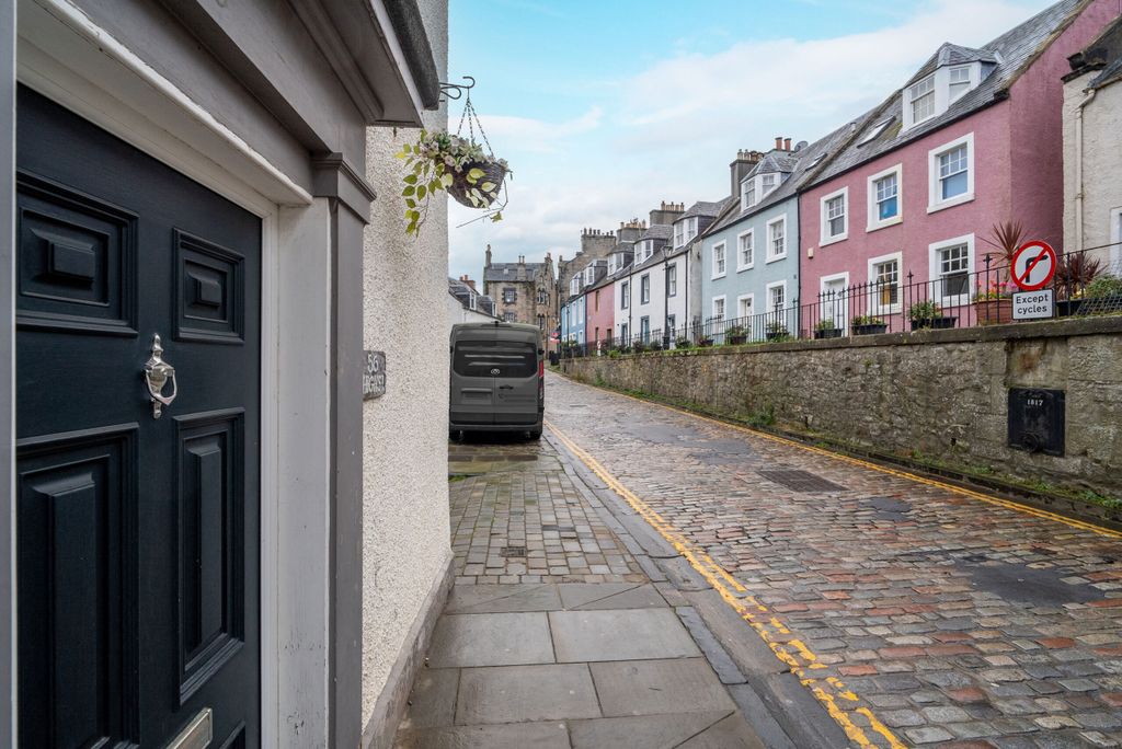 Property photo 1 of 29