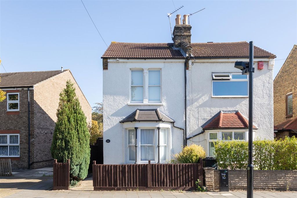 Property photo 1 of 23 Hale End Road E17