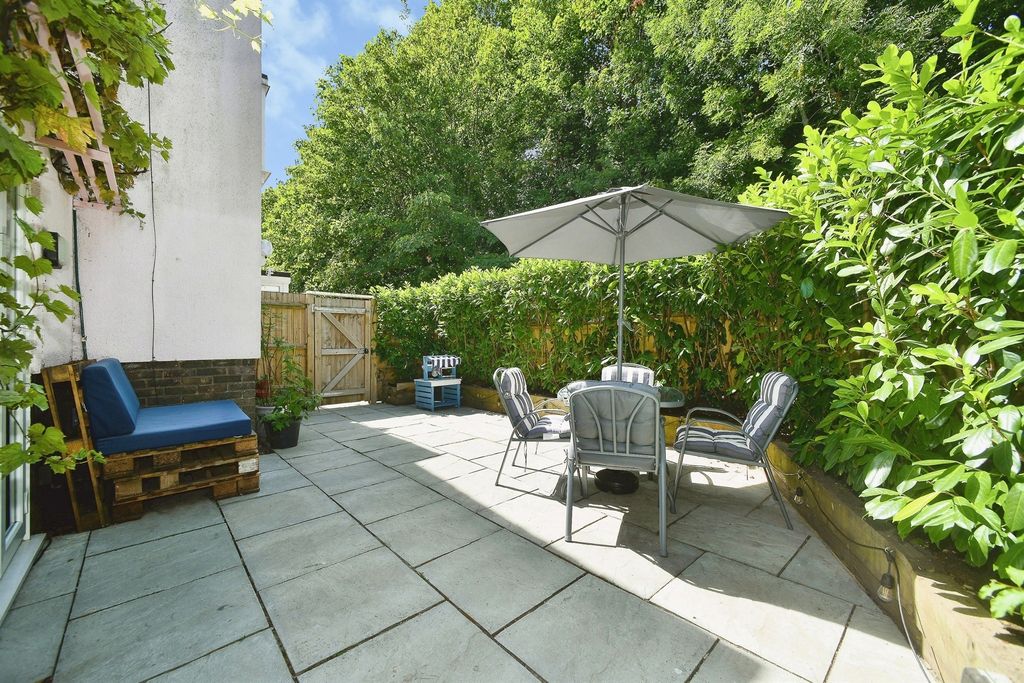 Property photo 3 of 30