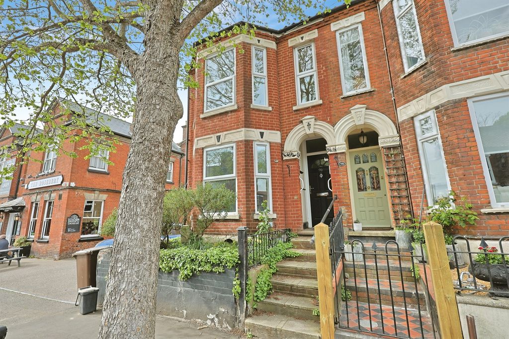 Property photo 1 of 20