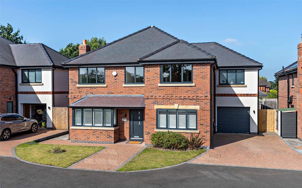 Property photo 1 of 28 136A Sandbach Road