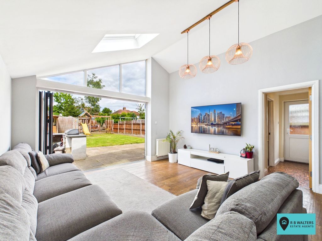 Property photo 2 of 20 Open Plan