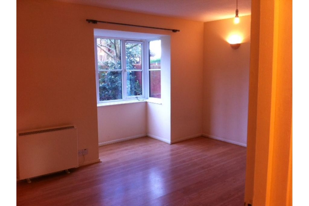 Property photo 2 of 7 Studio