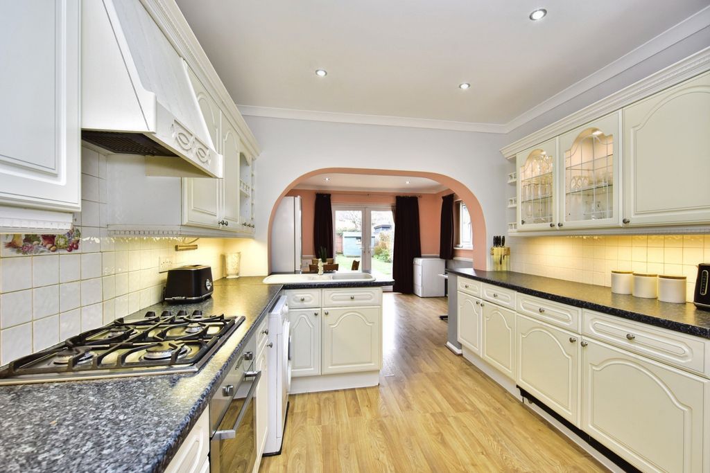 Property photo 2 of 15