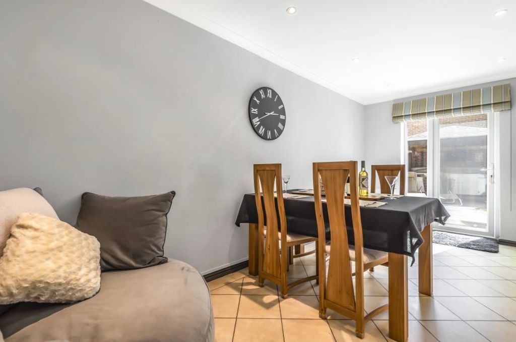 Property photo 3 of 12 Img_2348