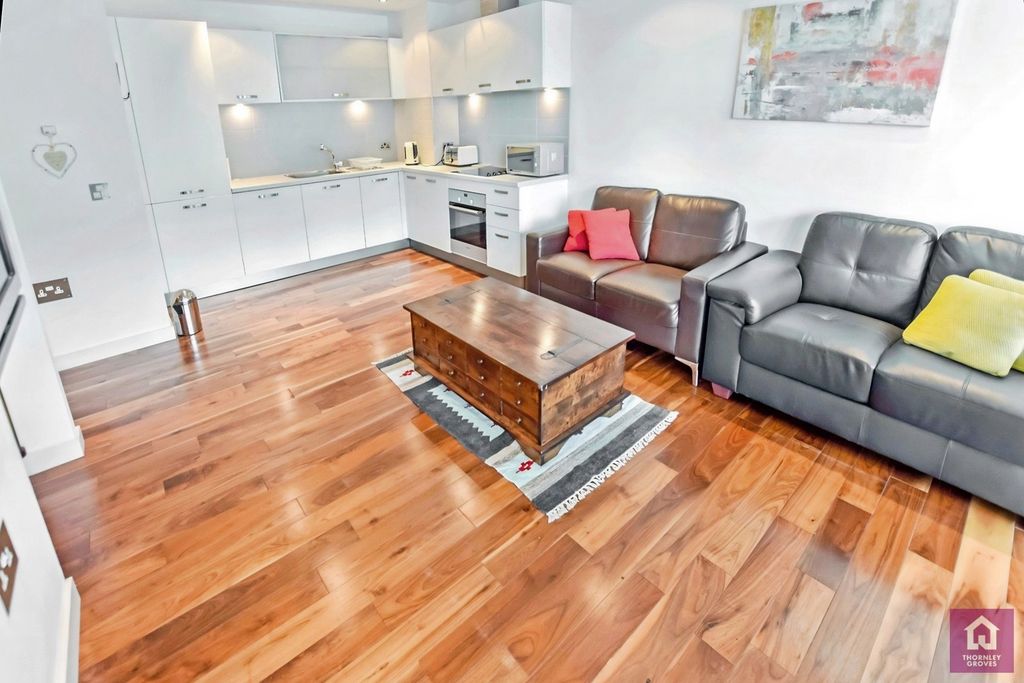 Property photo 3 of 15 Pbox-Img.Jpg