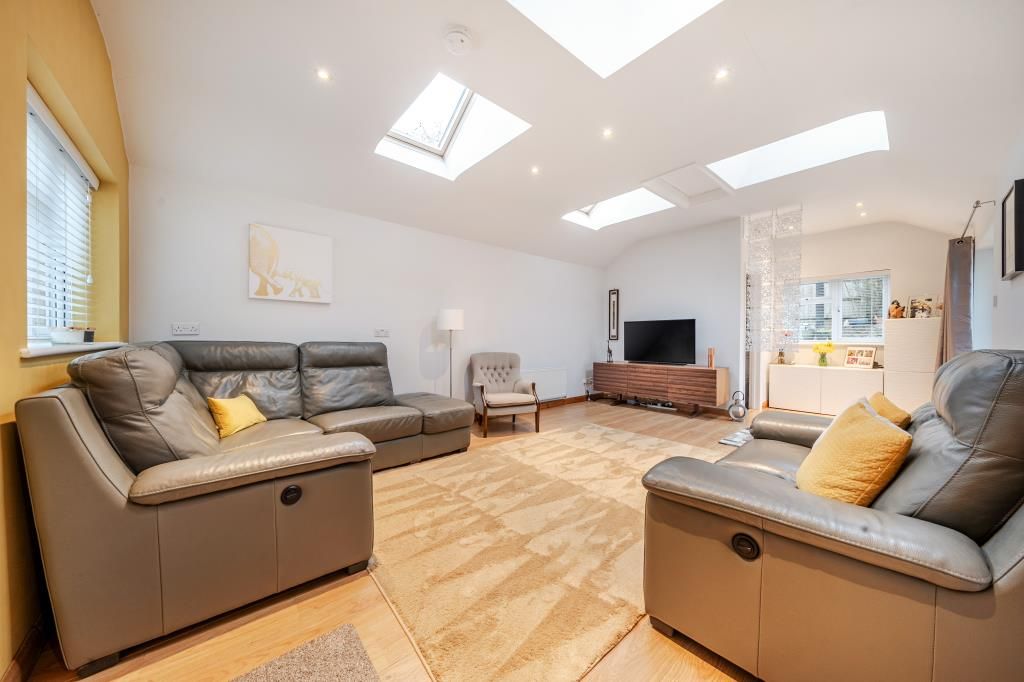 Property photo 3 of 20 Living Room