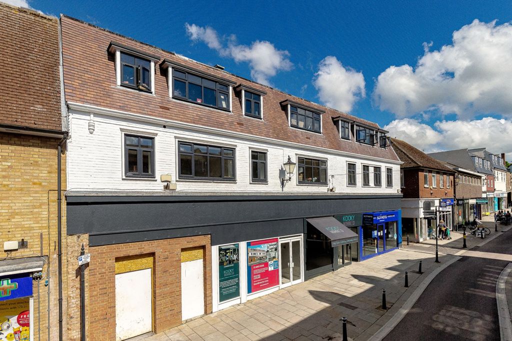 Property photo 2 of 9