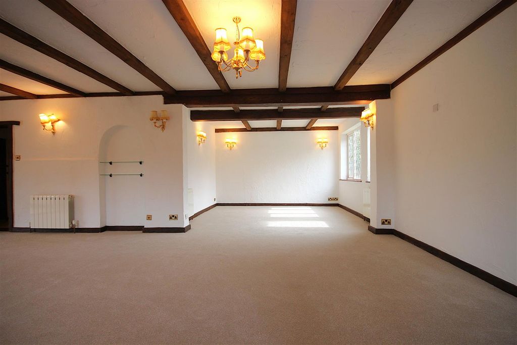 Property photo 3 of 37