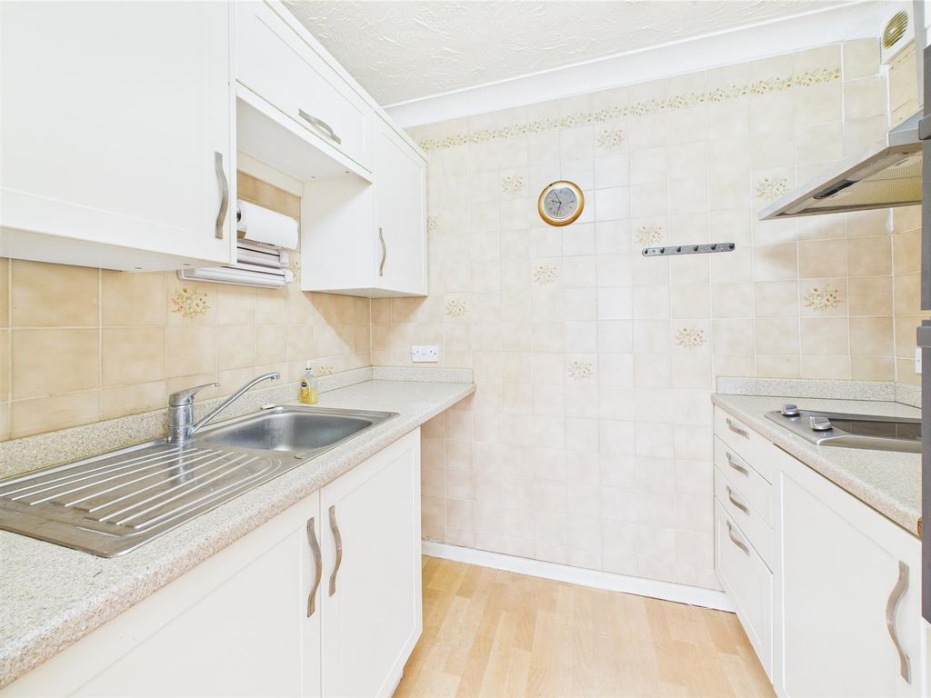 Property photo 3 of 15 Cam04116G0-Pr0169-Still018.Jpg