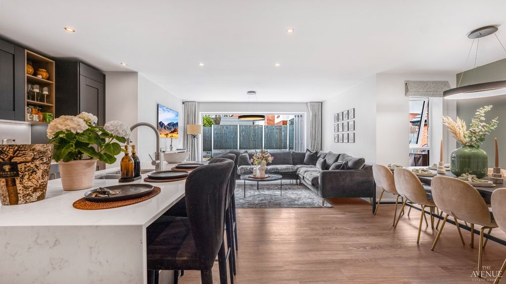 Property photo 2 of 46 4997015