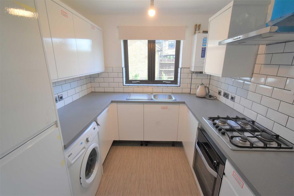 Property photo 2 of 5