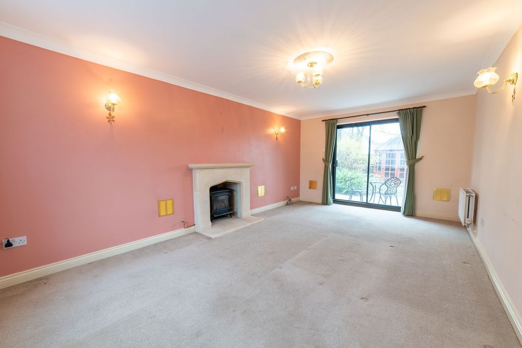 Property photo 3 of 25