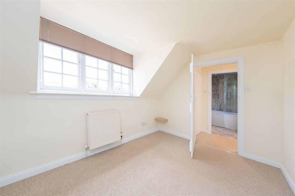 Property photo 3 of 15 1_Eden_Road-09.Jpg