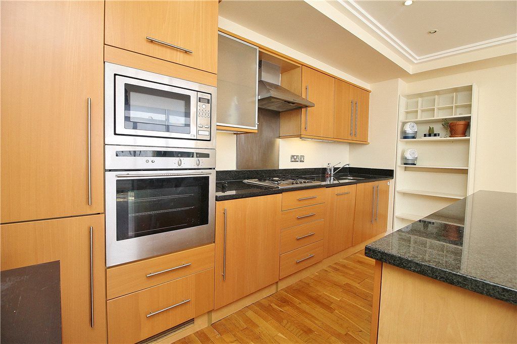 Property photo 1 of 8 Kitchen