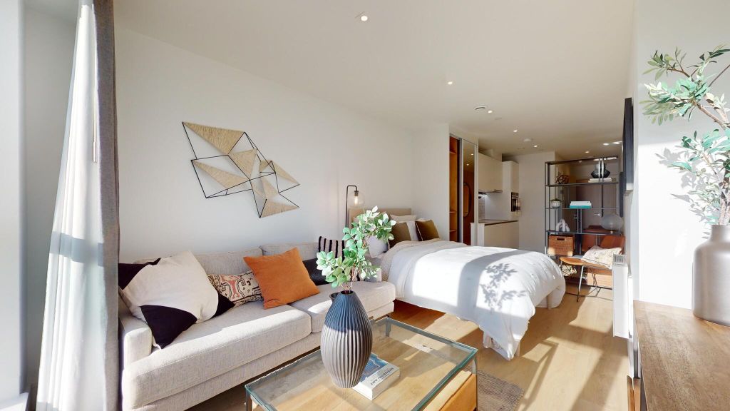 Property photo 1 of 20 Bedroom