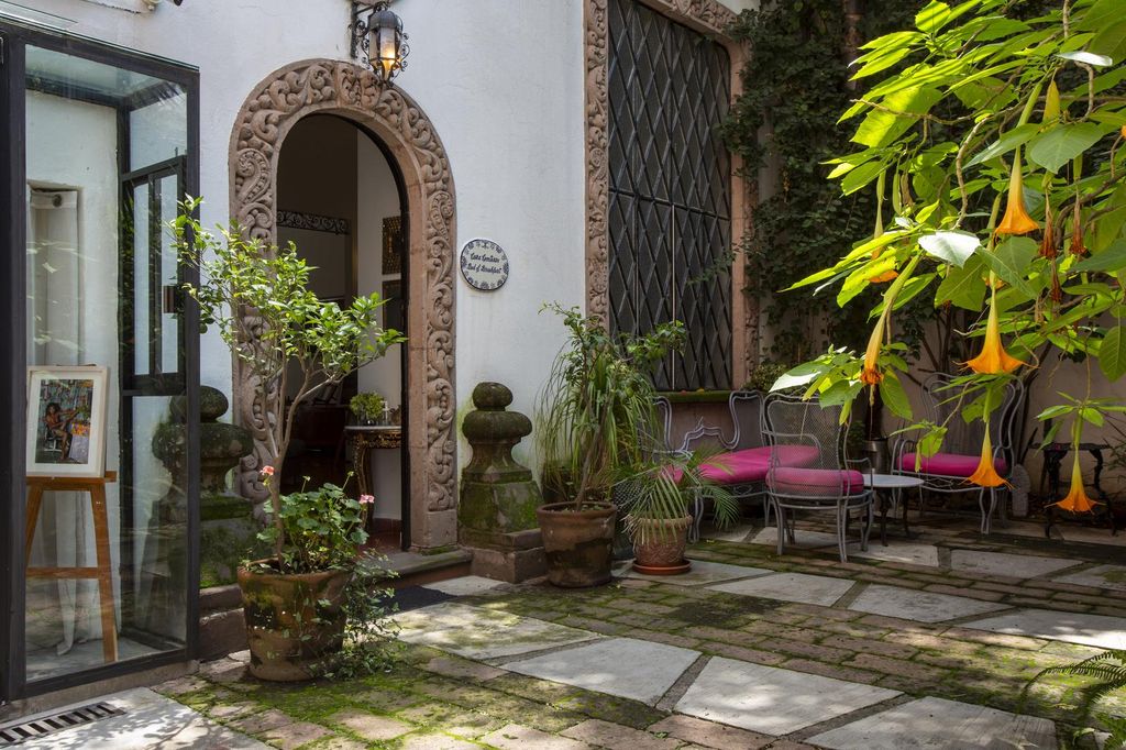 Property photo 1 of 30