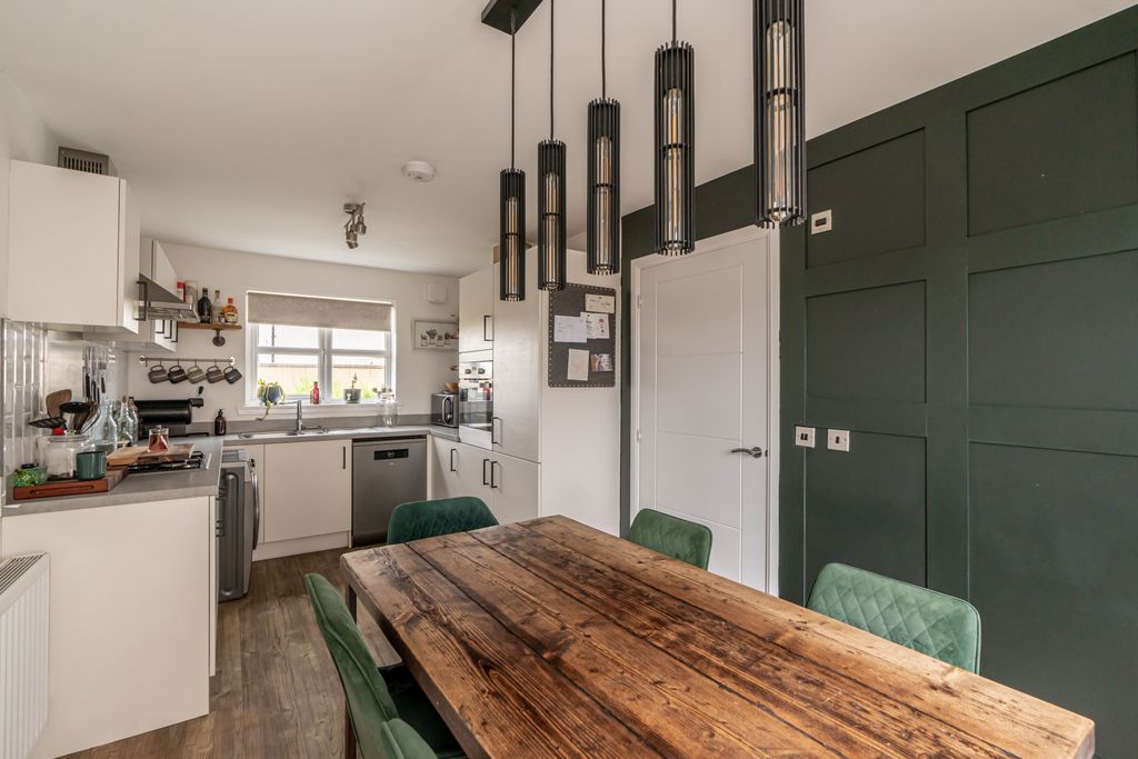 Property photo 2 of 19 Property Image 2