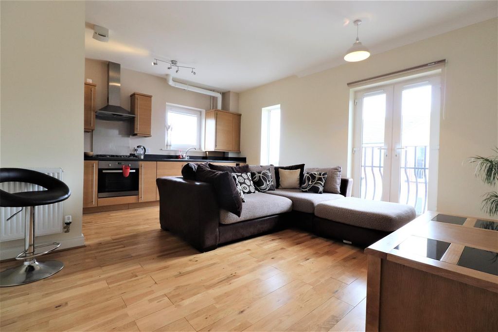 Property photo 3 of 10