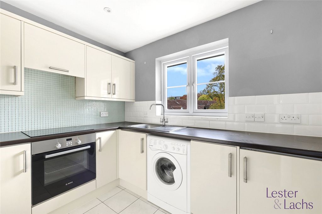 Property photo 2 of 15 Picture No. 03