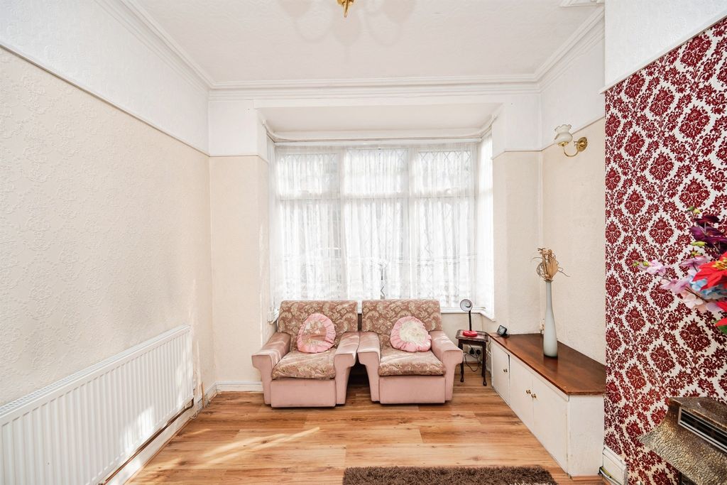 Property photo 2 of 16