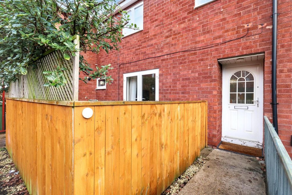 Property photo 1 of 24