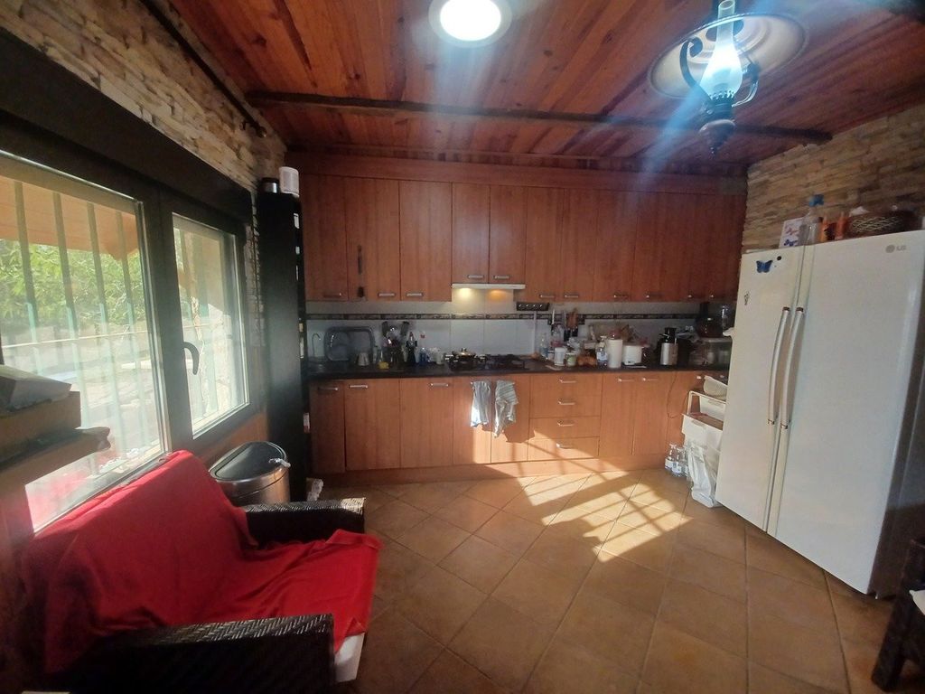 Property photo 3 of 50