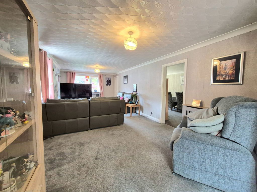 Property photo 3 of 26