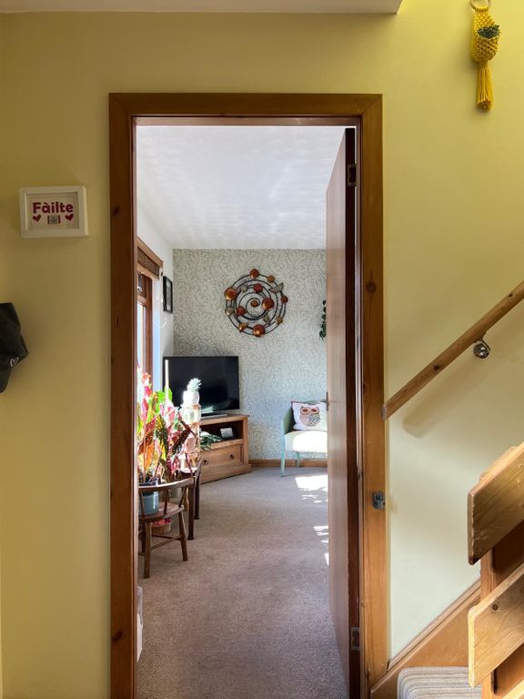 Property photo 3 of 25