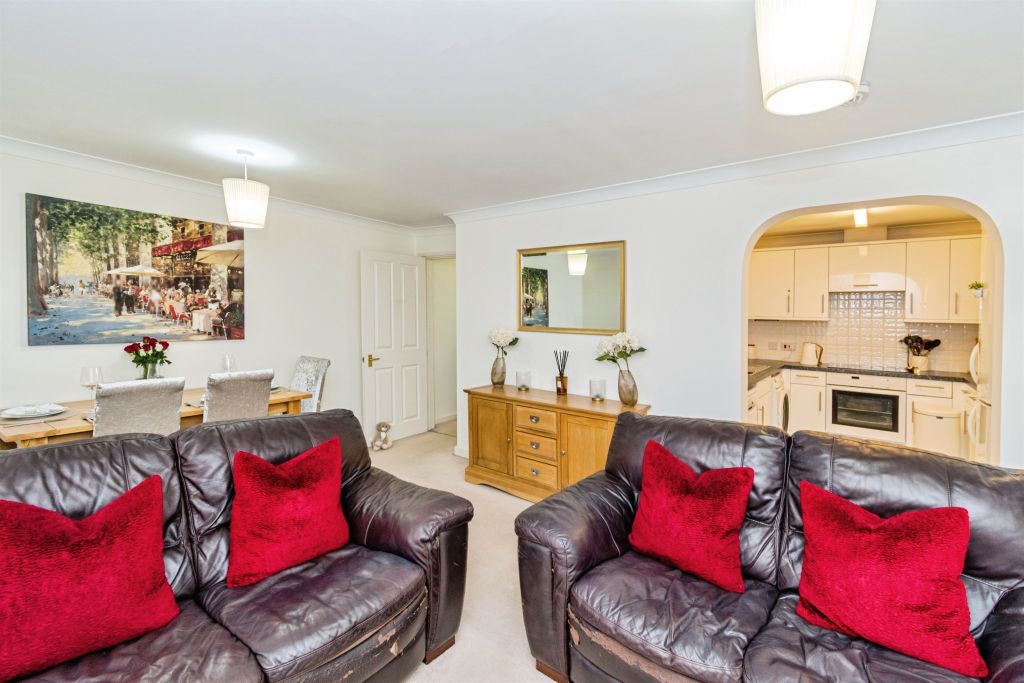 Property photo 2 of 13