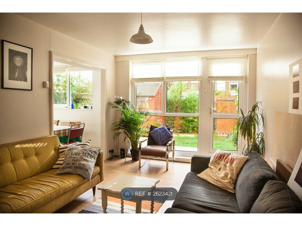 Property photo 2 of 17 Living Room (Taken Before Floor Refurb)