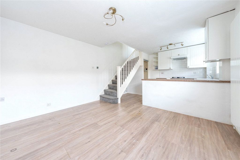 Property photo 2 of 10 Picture No. 18