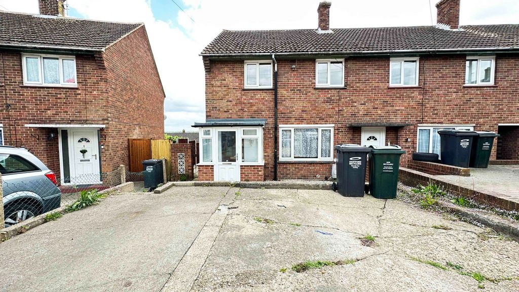 Property photo 2 of 27