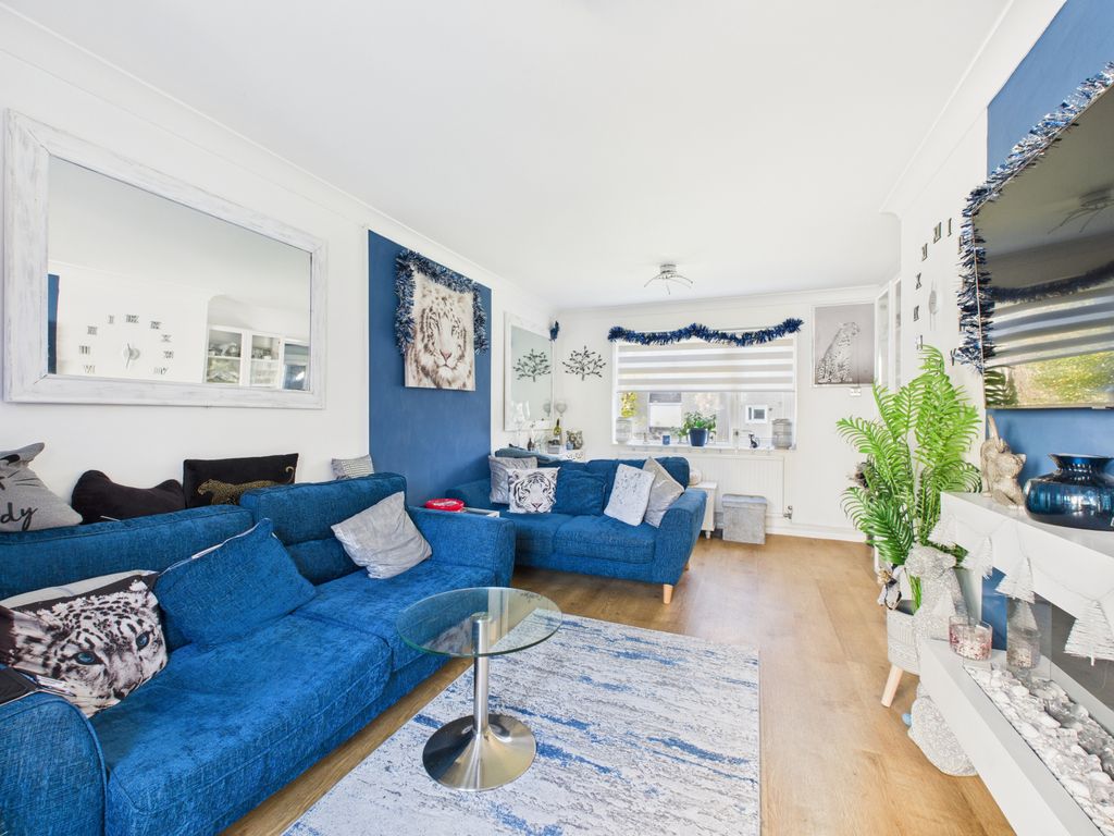 Property photo 2 of 12 Gallery