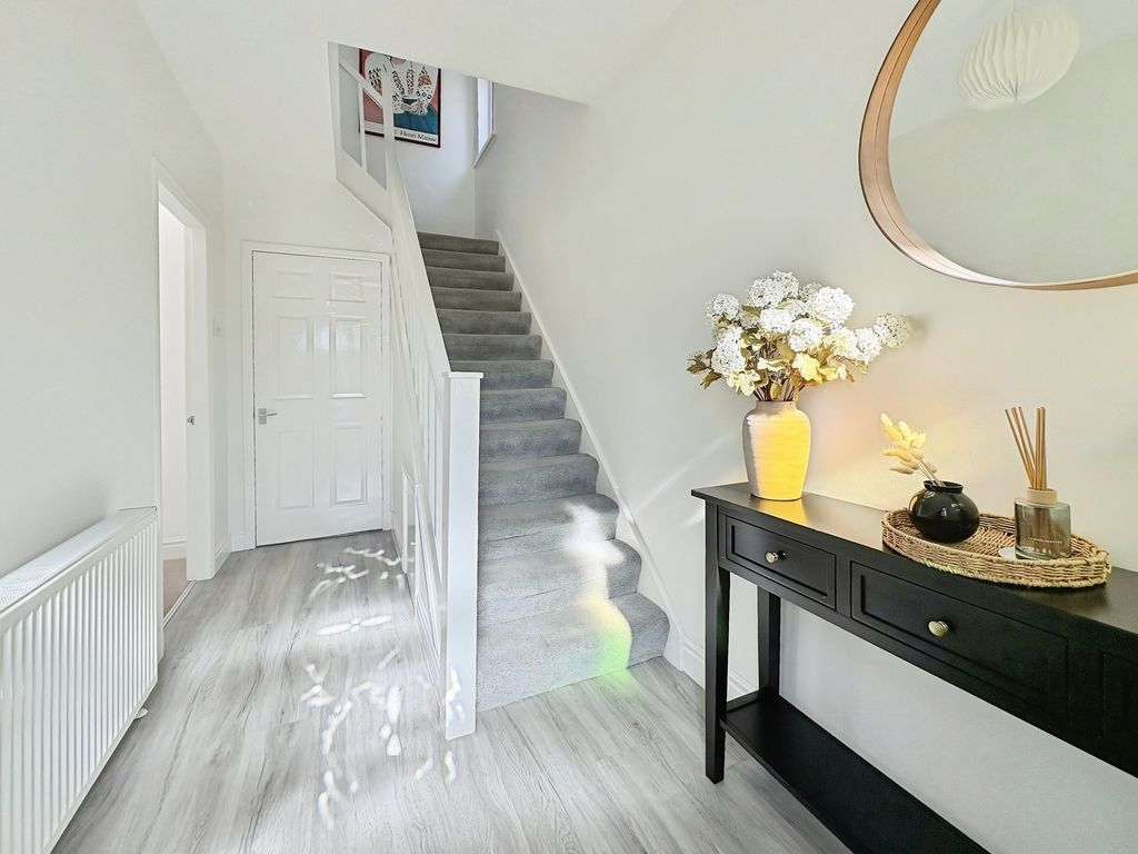 Property photo 2 of 11 Photo 7