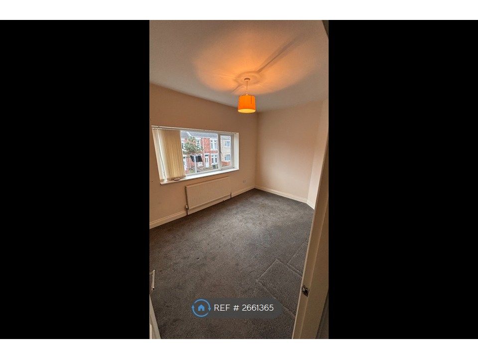 Property photo 3 of 5 Front Bedroom