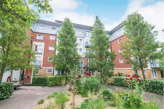 Property photo 1 of 8