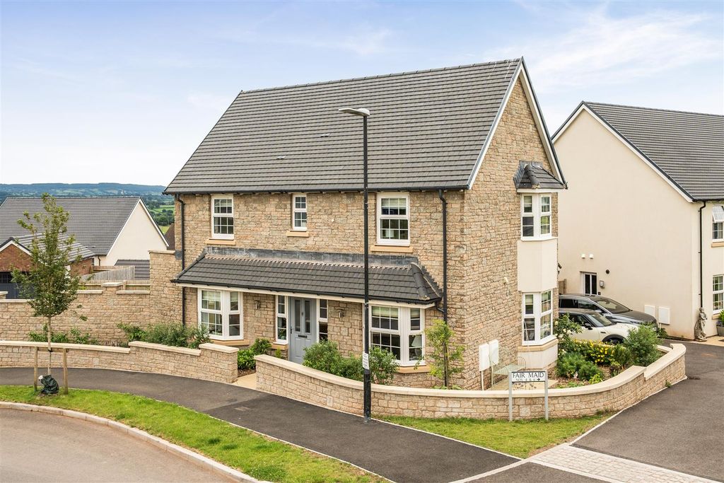 Property photo 1 of 18 1