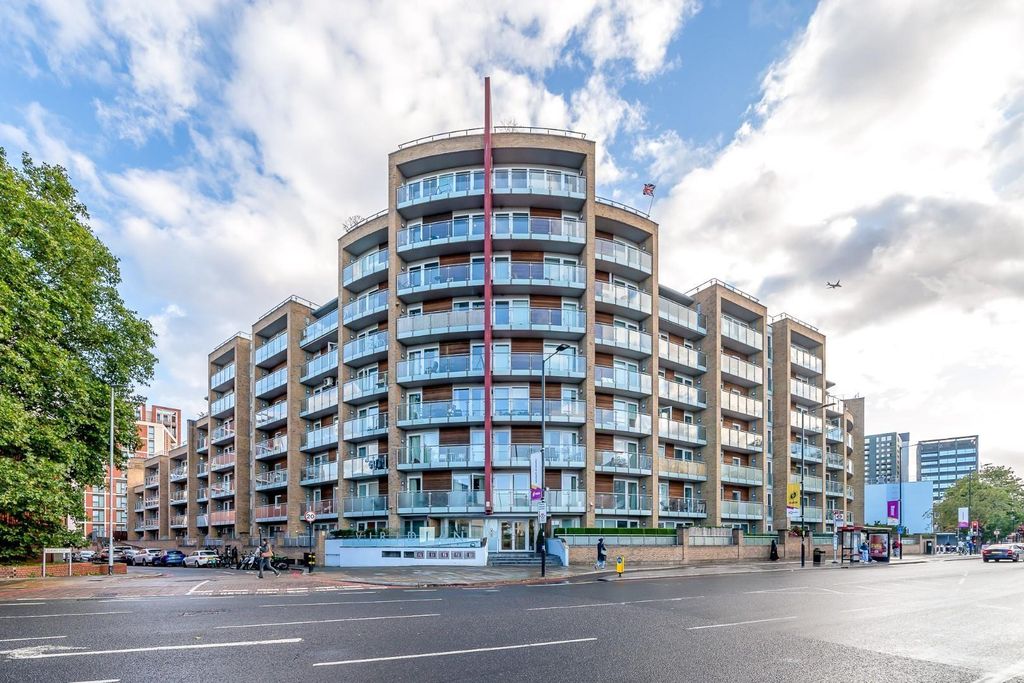 Property photo 1 of 19