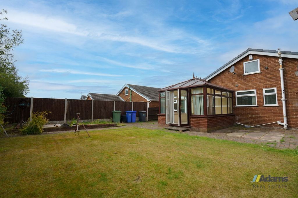 Property photo 2 of 25