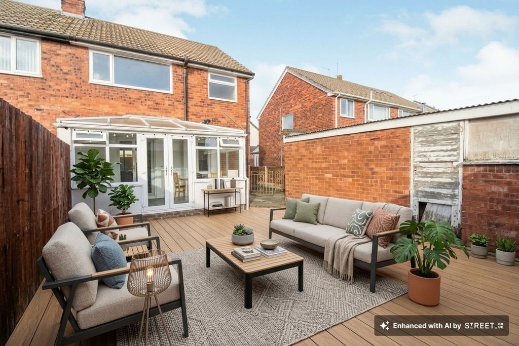 Property photo 2 of 22 Rear Garden (Digitally Furnished)