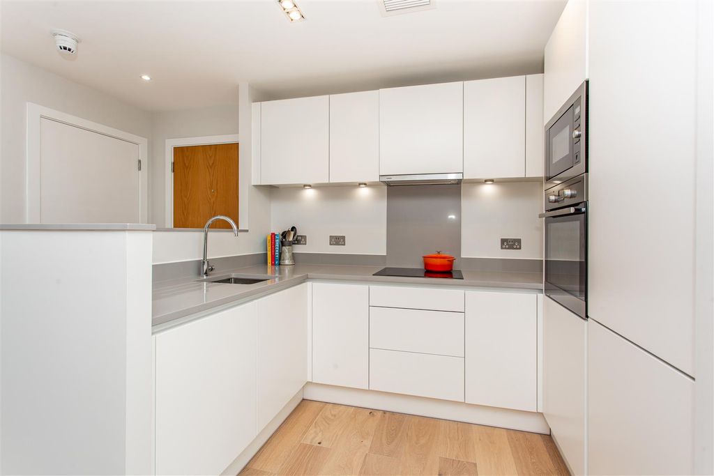 Property photo 3 of 16 Kitchen