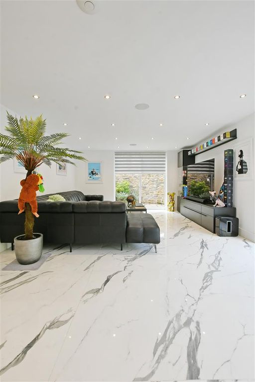 Property photo 2 of 68 Dsc_1474.Jpg