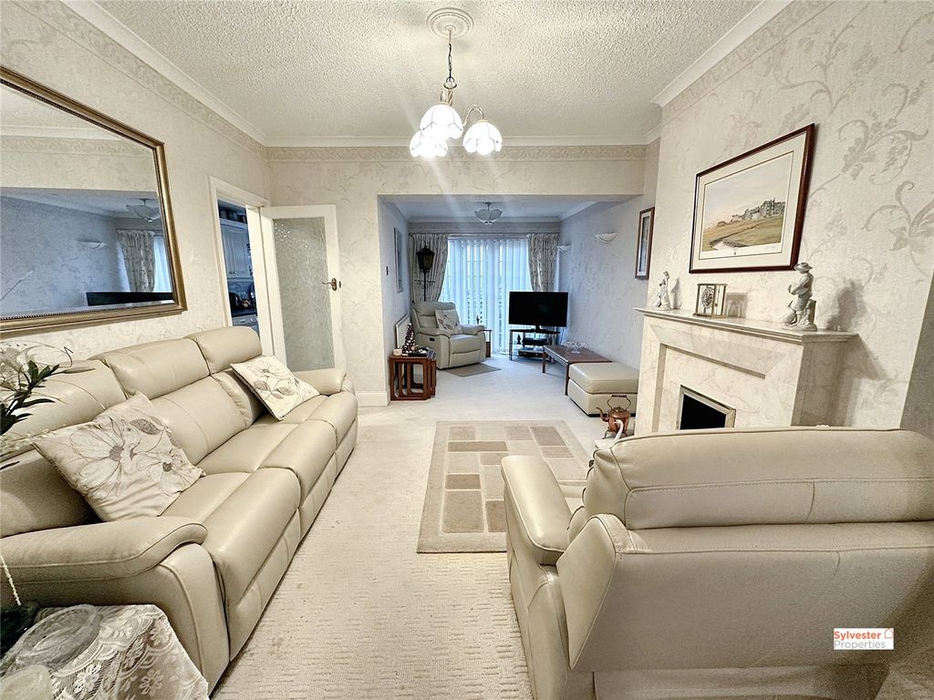 Property photo 3 of 22 Picture No. 13