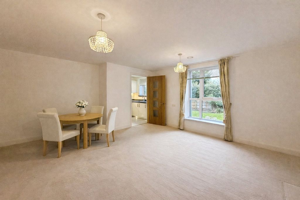 Property photo 3 of 23 Picture No. 25