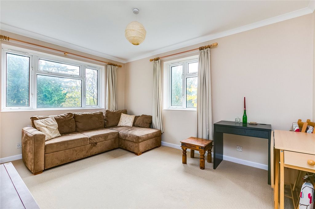 Property photo 2 of 9