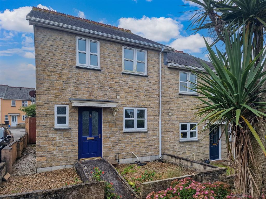 Property photo 1 of 15 21 Clodan Mews