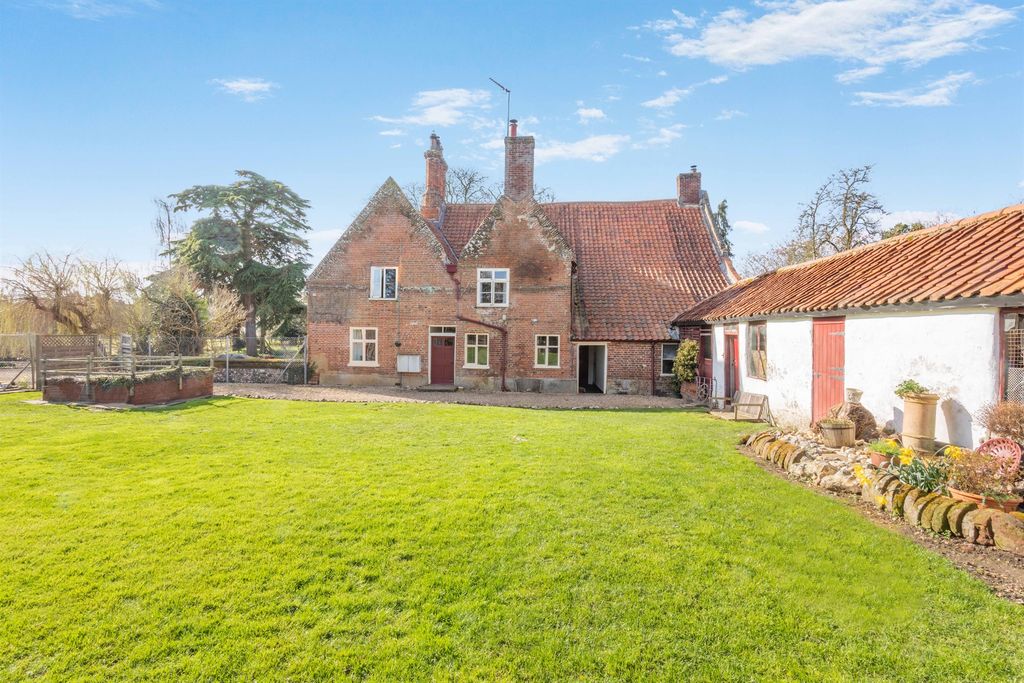 Property photo 3 of 19