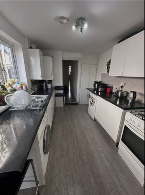 Property photo 1 of 3